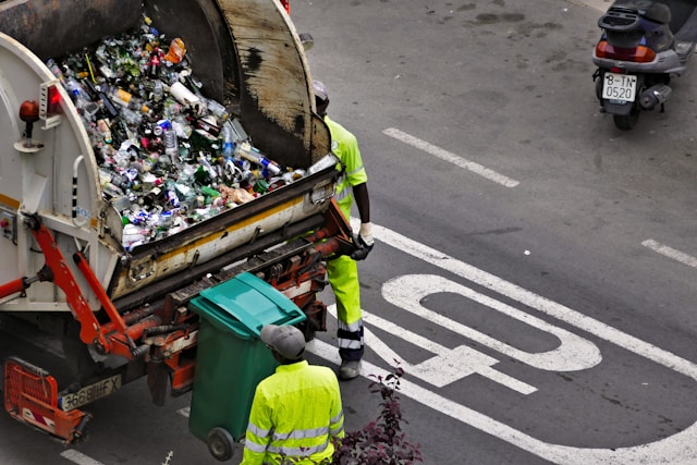 Standar Pengelolaan Sampah Plastik Perkotaan Menurut UU 18/2008
